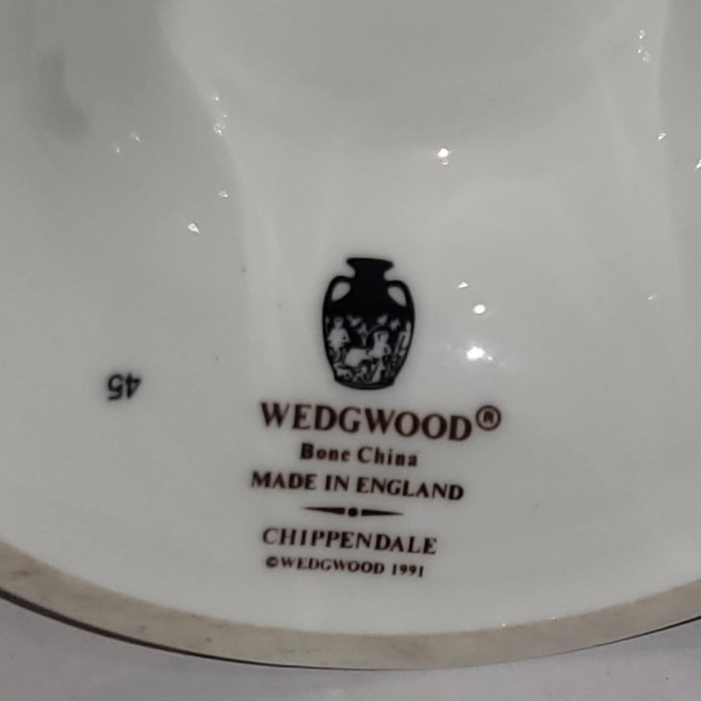 Wedgwood Chippendale Coffee pot bone china England 1991