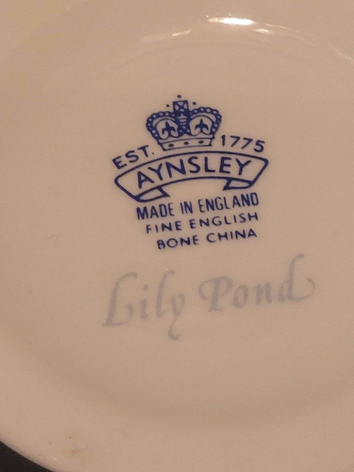 Aynsley Bone China Lily Pond 5” Tall FLUTED VASE LILLY POND
