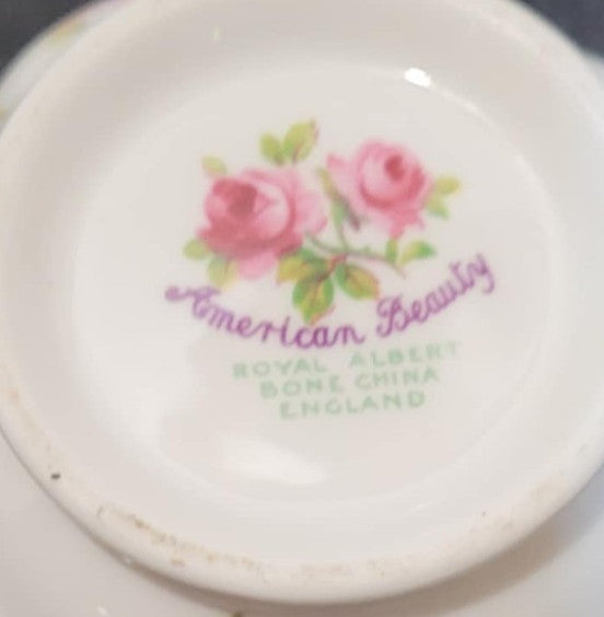 ROYAL ALBERT AMERICAN BEAUTY small sugar bowl for coffee