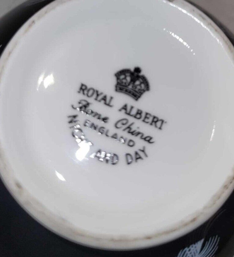 ROYAL ALBERT FINE BONE CHINA NIGHT AND DAY OPEN SUGAR BOWL FOR COFFEE