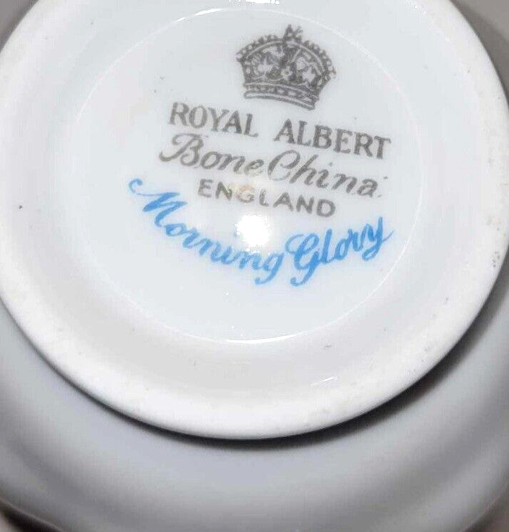 beautiful Royal Albert bone china Morning Glory coffee pot blue floral