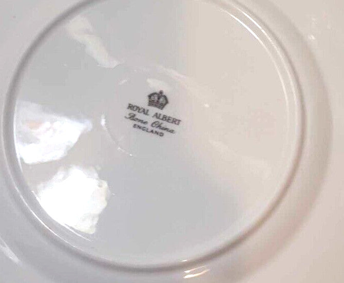 2x Royal albert buttons and bows tea plates bone china England