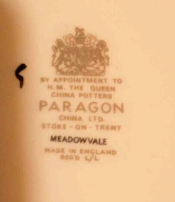 Paragon Meadowvale Vintage Bone China Eared Cake Plate – 9½"