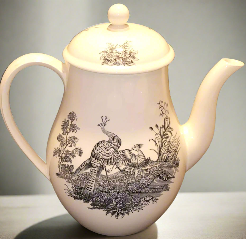 Coffee pot Wedgwood Liverpool Birds England