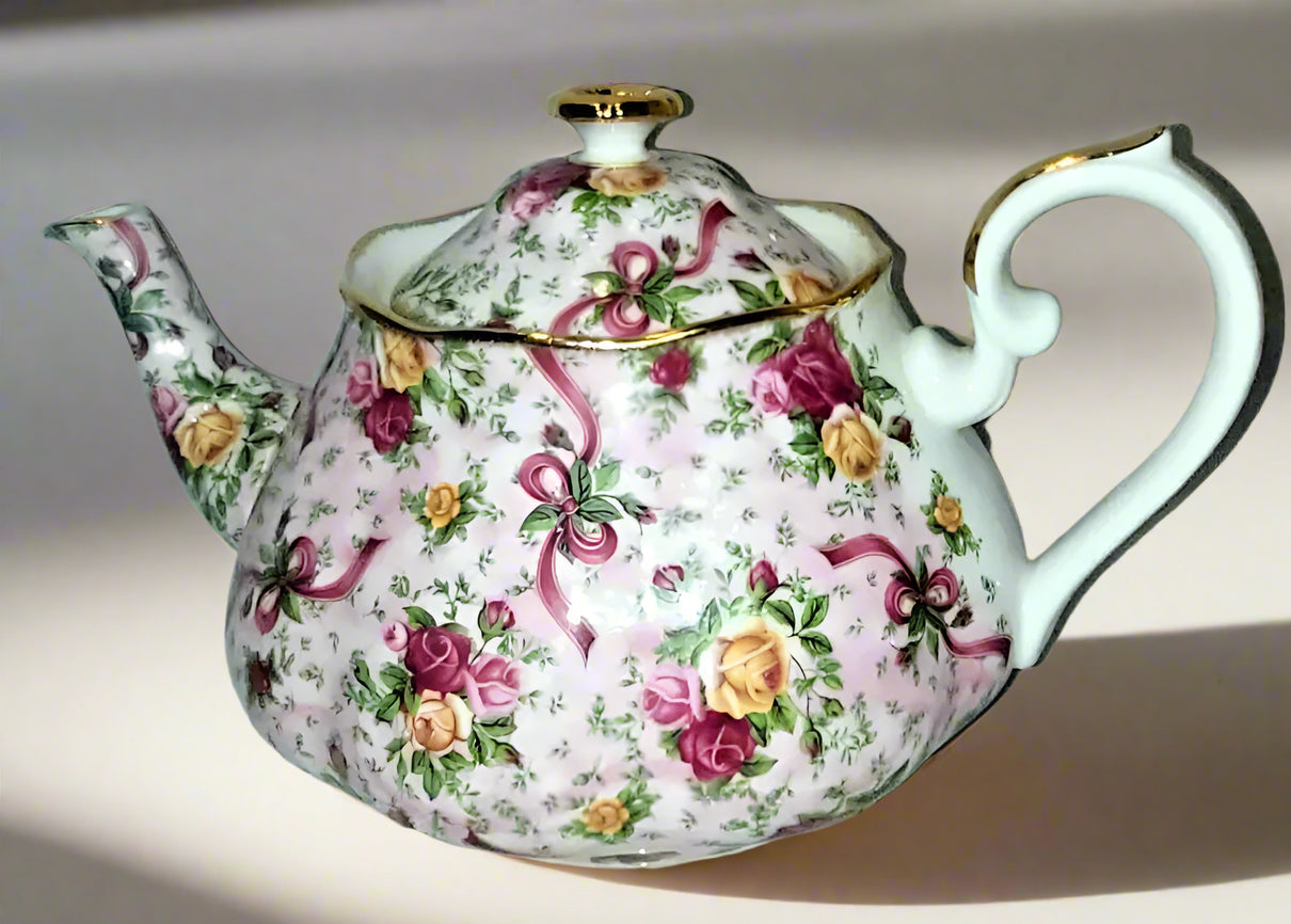 Royal Albert old country roses pink chintz Tea Pot Medium Size 1 3/4 pint