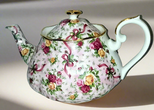 Royal Albert old country roses pink chintz Tea Pot Medium Size 1 3/4 pint