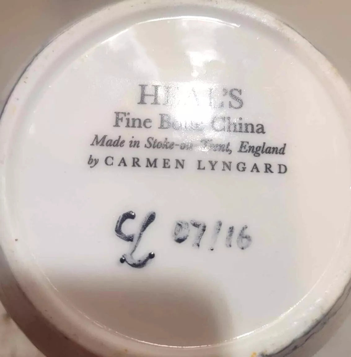Carmen Lyngard for Heal's connaught marble vase bone china