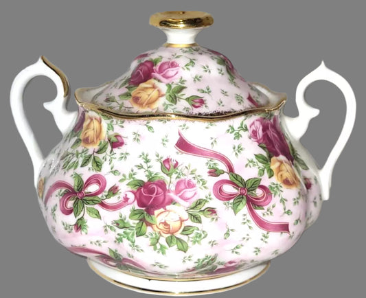 Royal Albert old country roses pink chintz lidded sugar bowl