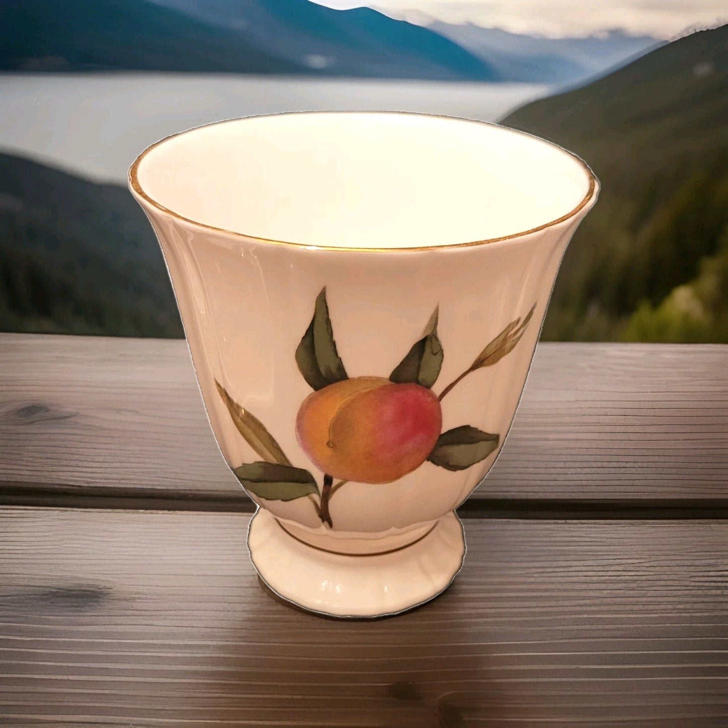 Royal Worcester Arden gold fruit vase ornamental bone china England 4.5"
