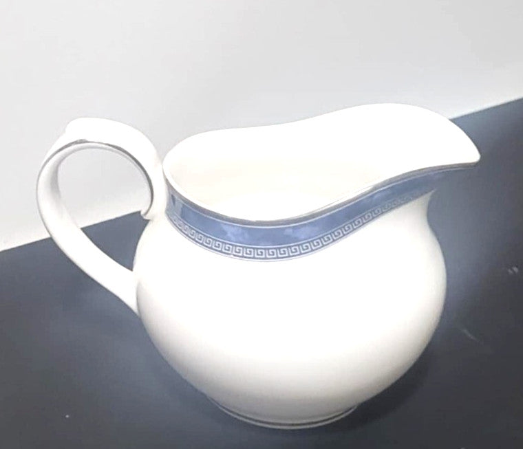Royal Doulton atlanta milk jug creamer 1/2 pint