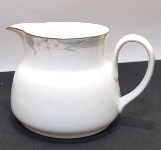 Royal Doulton Sophistication Vogue Collection Creamer Milk Jug 1984