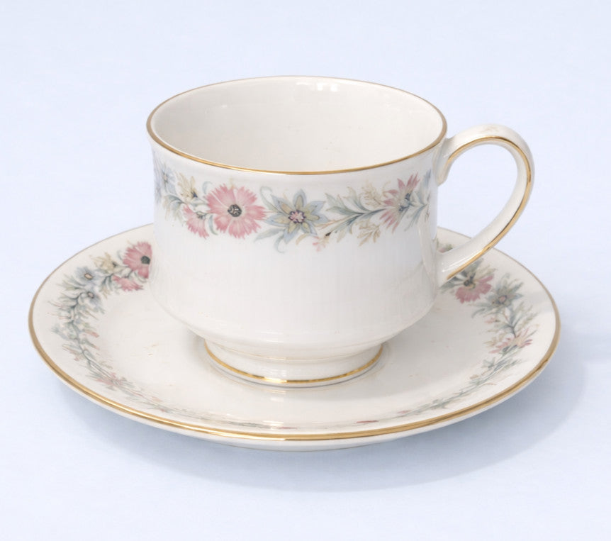 Royal Albert Paragon belinda  Bone China Tea Cup & Saucer floral