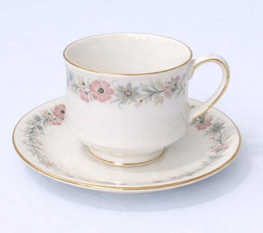 Royal Albert Paragon belinda  Bone China Tea Cup & Saucer floral