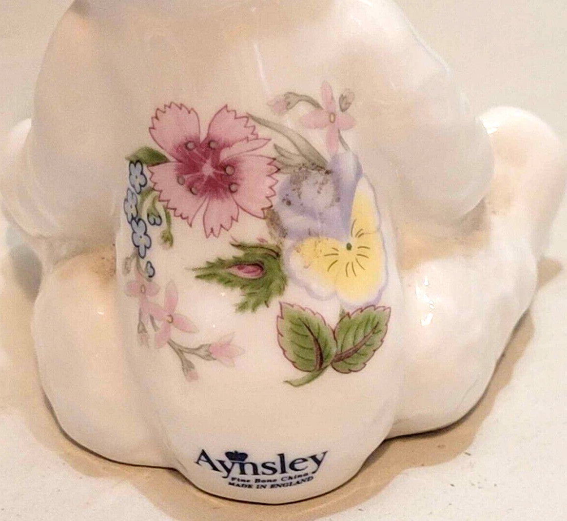 Aynsley wild Tudor Teddy bear sitting figure