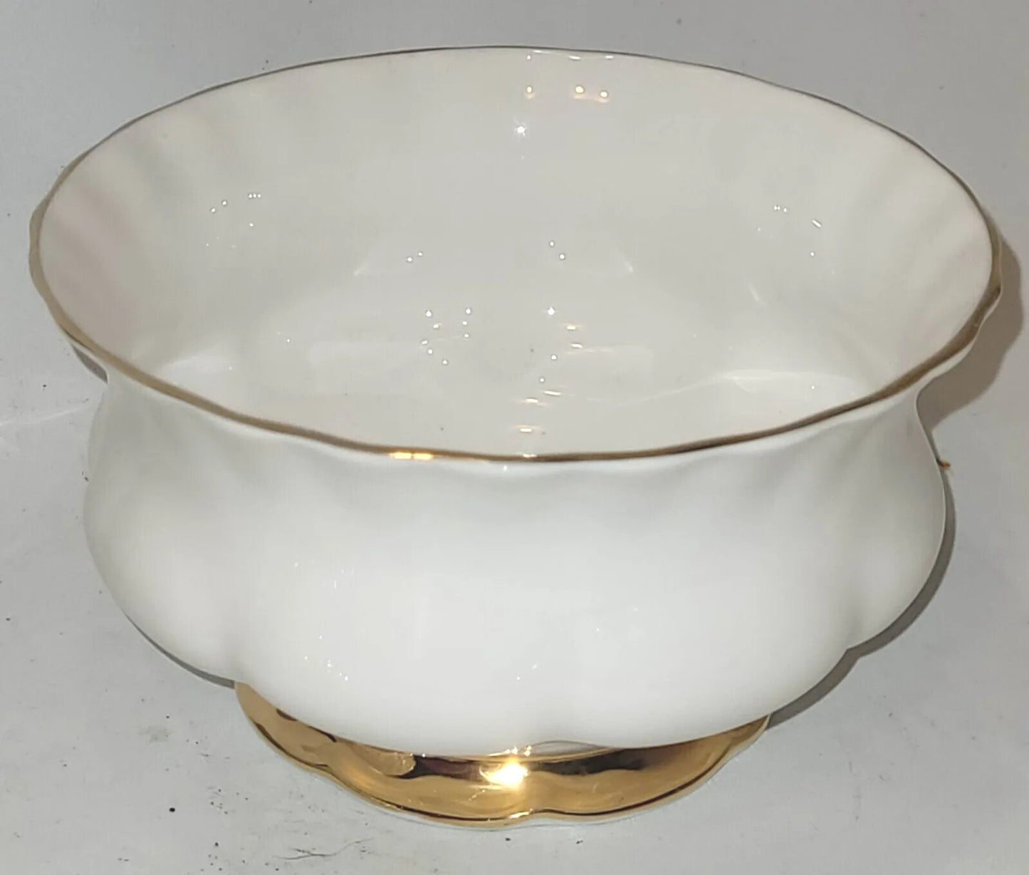 ROYAL ALBERT FINE BONE CHINA VAL D'OR OPEN SUGAR BOWL FOR TEA