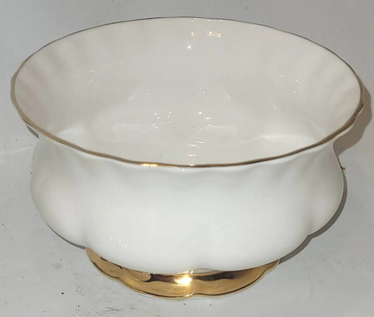 ROYAL ALBERT FINE BONE CHINA VAL D'OR OPEN SUGAR BOWL FOR TEA