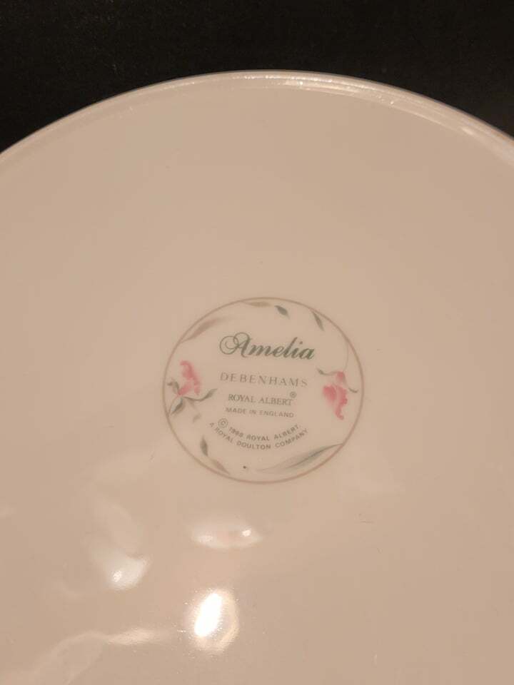 royal albert amelia lidded tureen Debenhams pink floral vegetable serving dish
