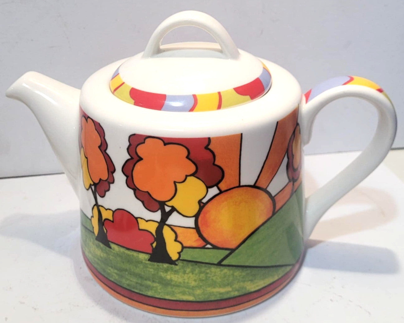 Queens Churchill Sunburst Teapot Clarice Cliff Inspired China 1.5 Pints art deco