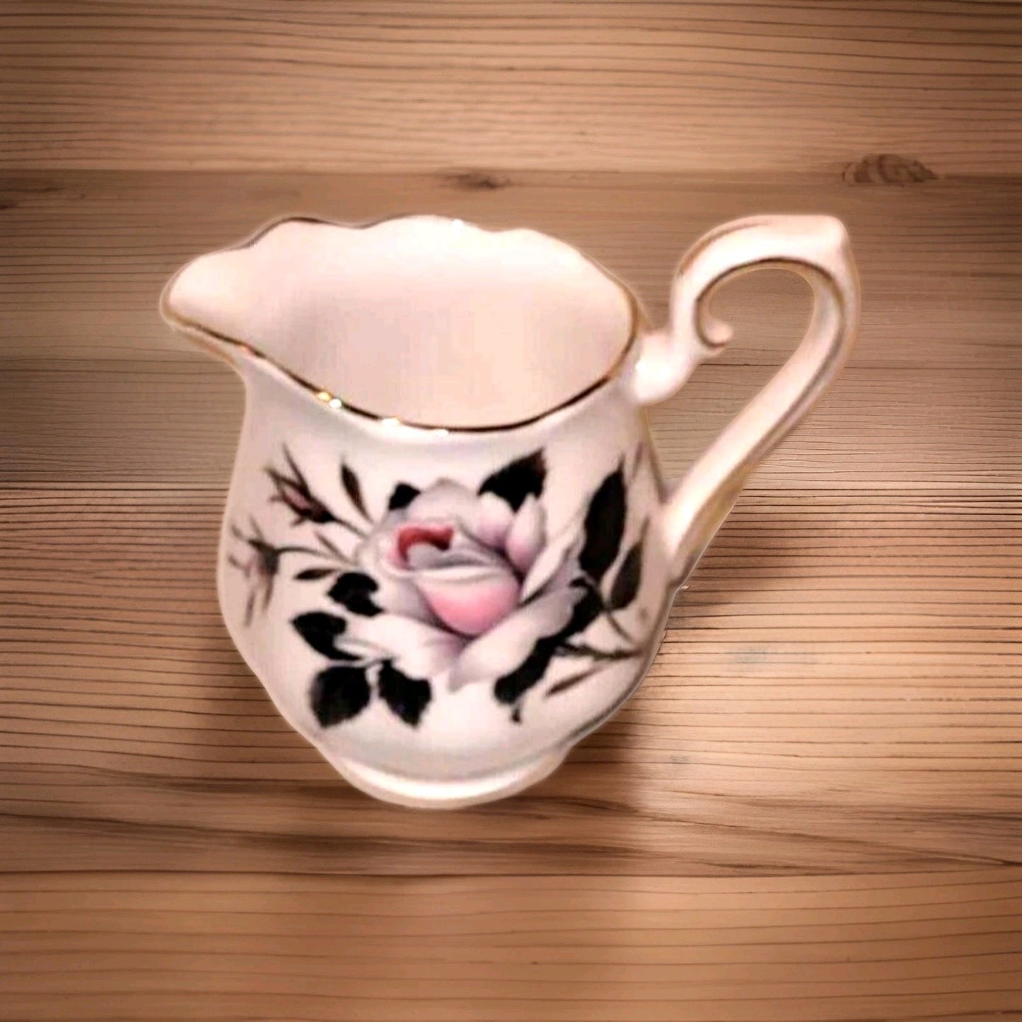 Royal Albert Fine Bone China Queens Messenger creamer jug for Coffee