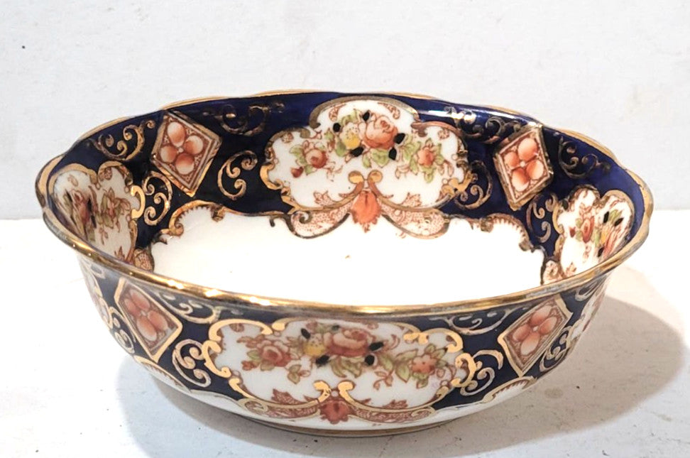 Vintage Royal Albert Heirloom crown China Open oval Sugar bowl