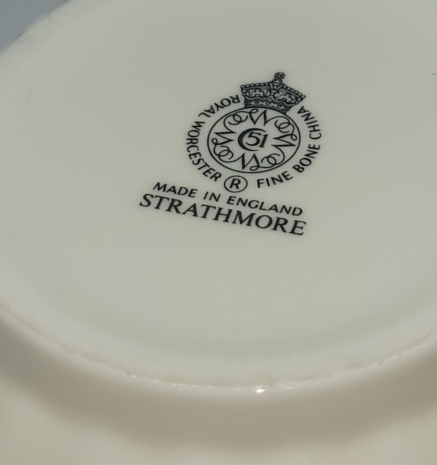 Royal Worcester Strathmore LIDDED TWIN HANDLED SUGAR BOWLPRESERVE POT Small