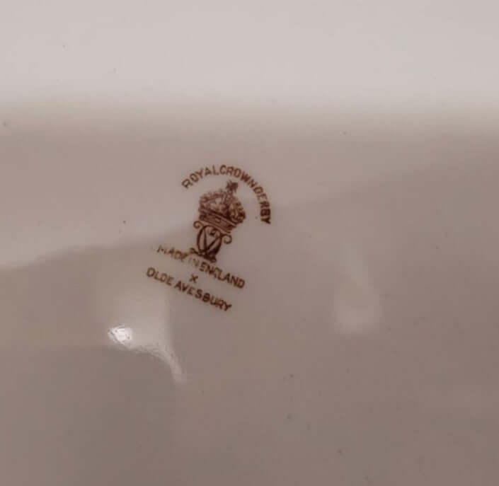 Vintage Royal Crown Derby Olde Avesbury English Bone China dessert salad plate