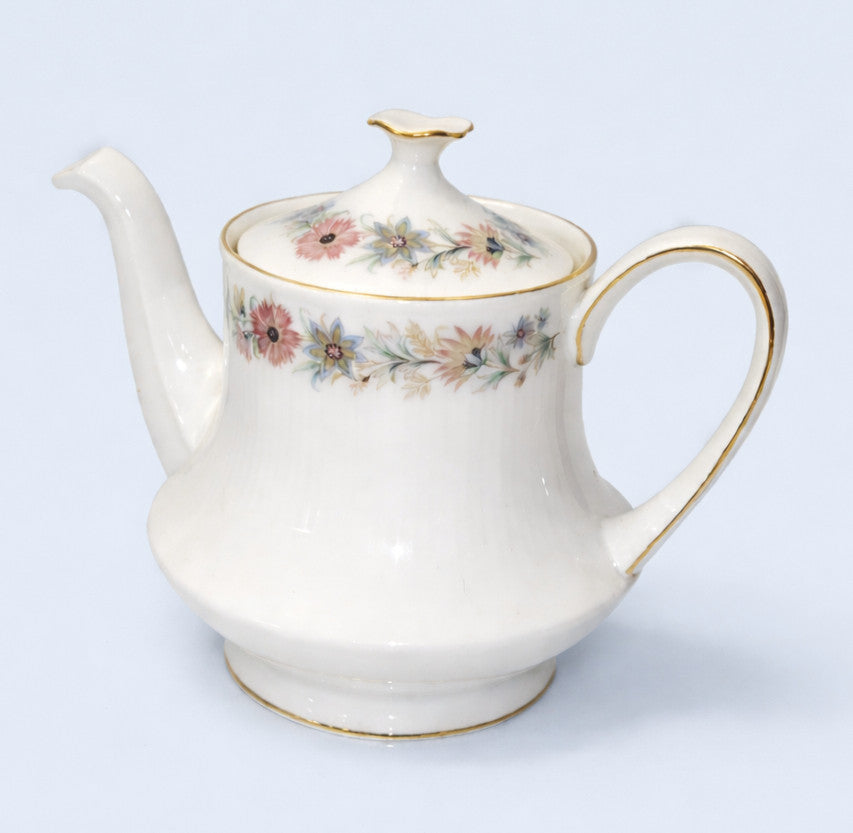 Paragon "Belinda" Small Bone China Tea Pot - 1 pint (550 ml) - 14 cm (5.5") tall